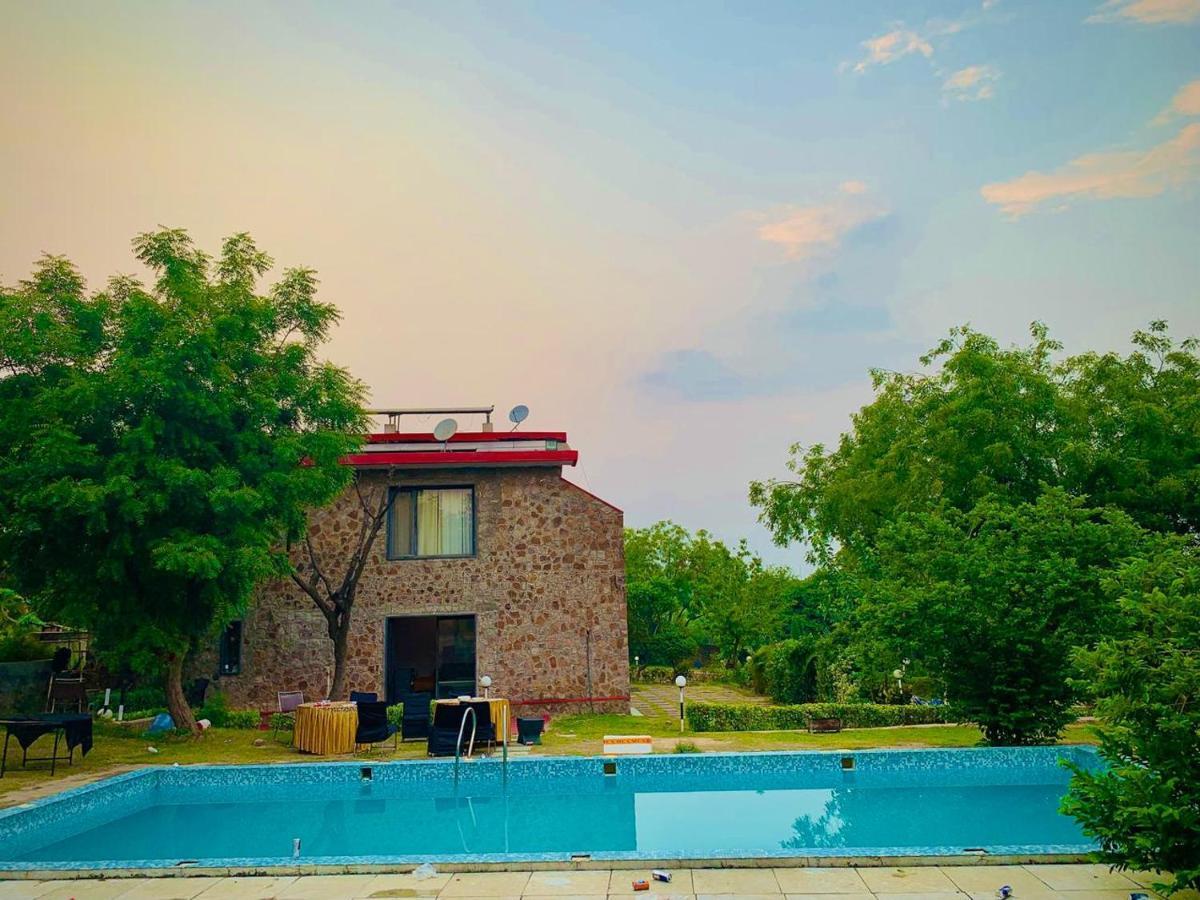 Evergreen Resort Ansal Aravali Gurgaon Exterior foto