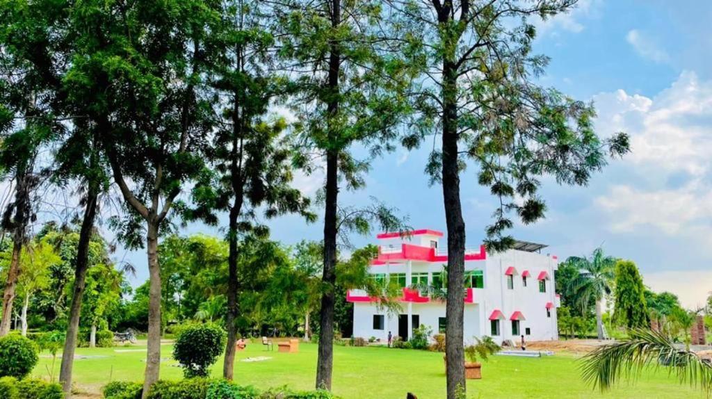 Evergreen Resort Ansal Aravali Gurgaon Exterior foto